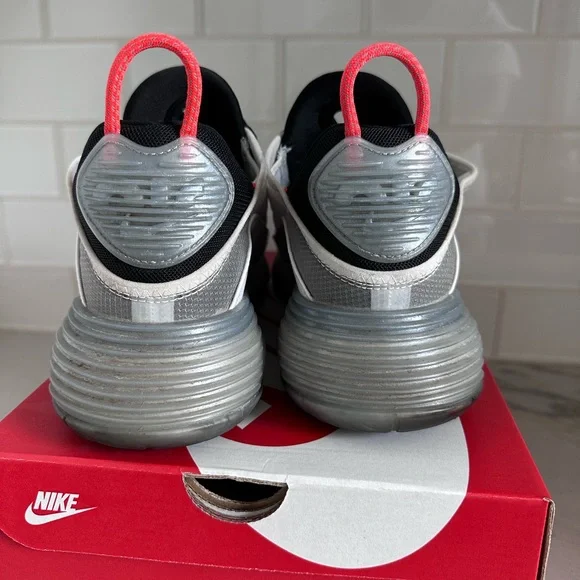 Nike Airmax 2090 platinum men’s 10.5 - Picture 3 of 5